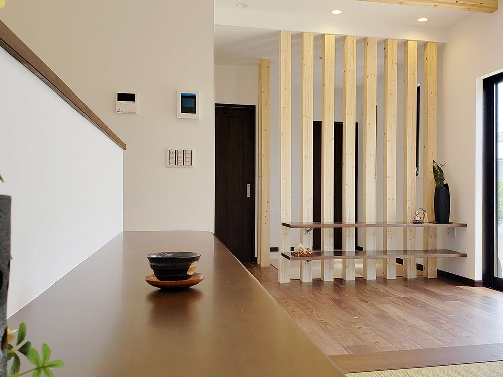 スリット格子で緩やかにつながる空間